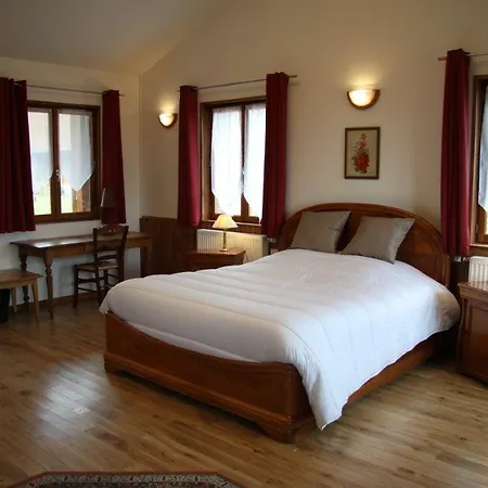 Hotel Les Charmilles De Mormal Landrecies Exterior photo