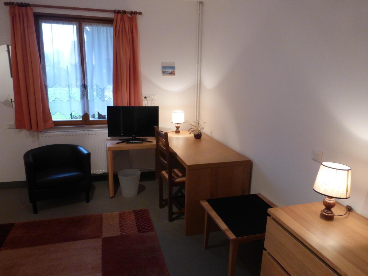 Les Charmilles De Mormal Hotel 3*